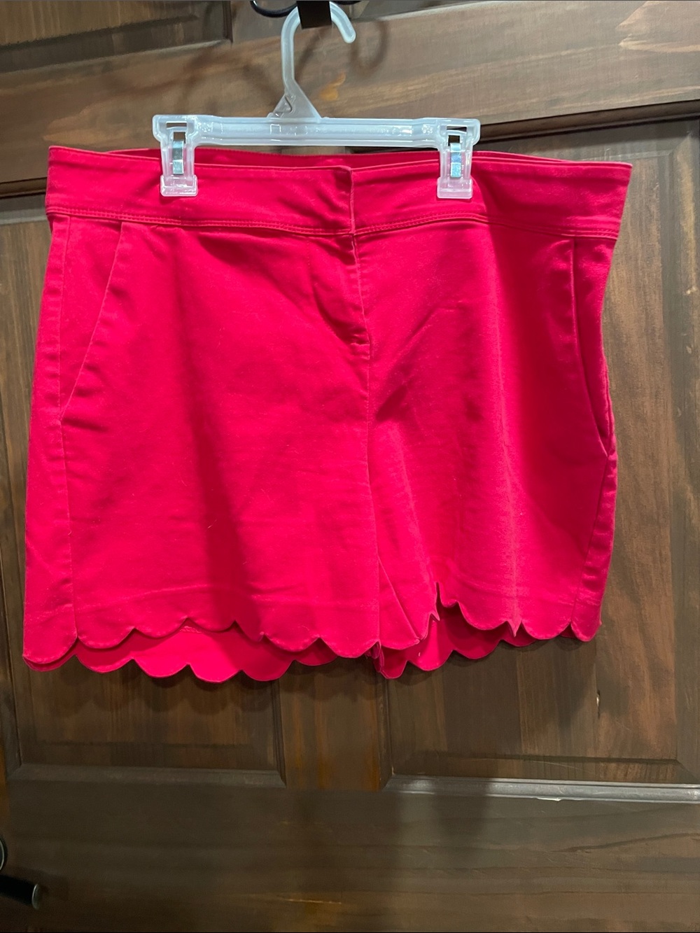 Isaac Mizrahi Bright Red Scallop Hem Shorts